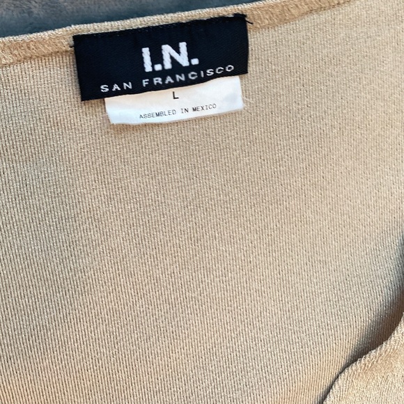 Fitted shimmer cut blouse - Picture 3 of 3